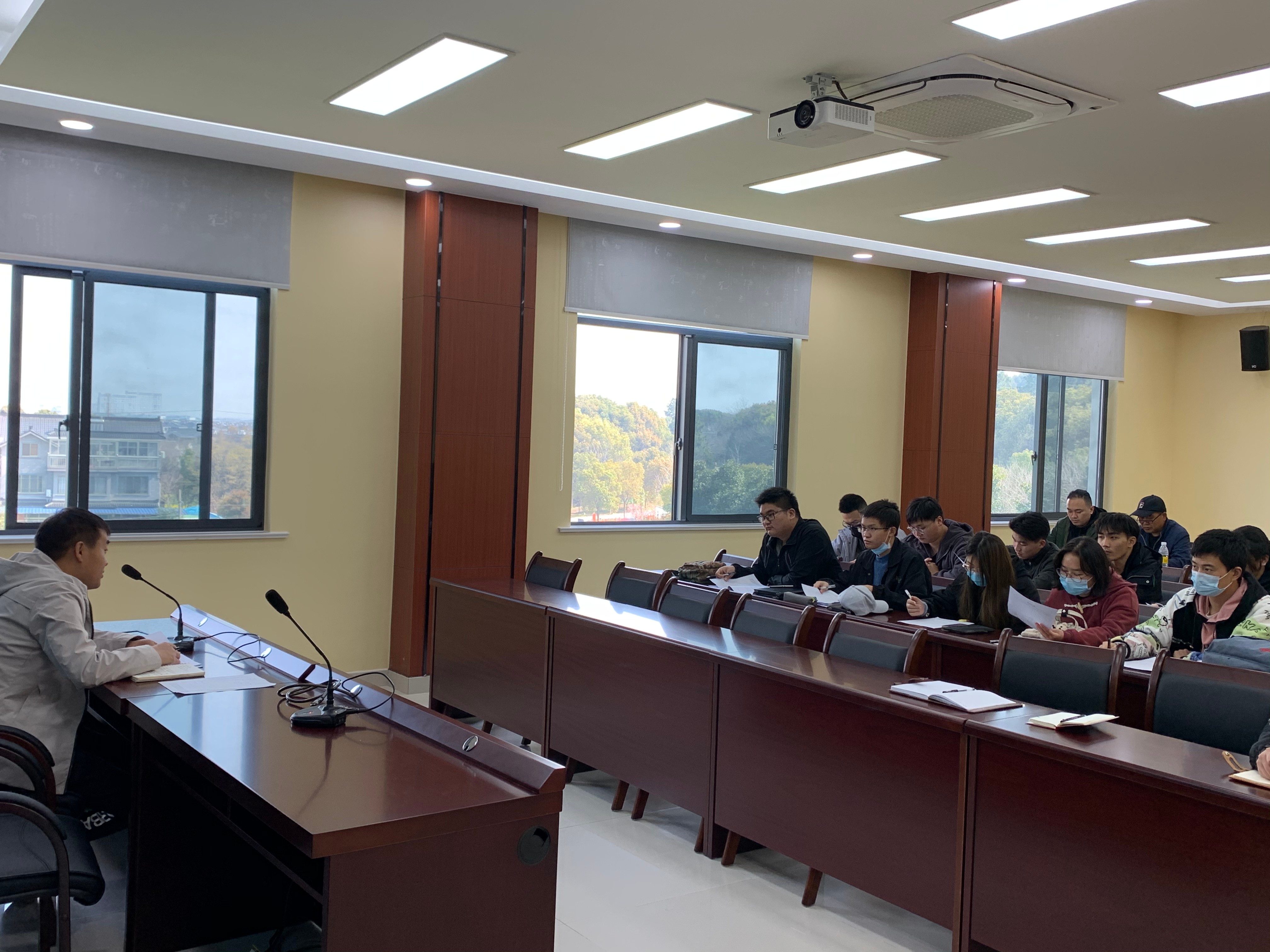 51漫画
有限公司