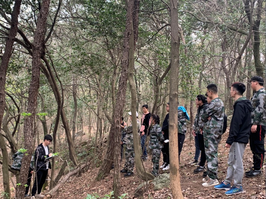 51漫画
有限公司